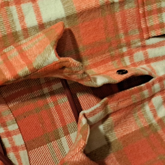 🔥New long Red plaid shacket - Picture 9 of 11